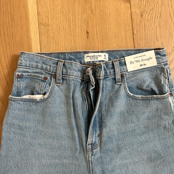 Abercrombie 90s straight Jean size 28 cropped - Picture 2 of 3